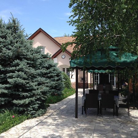 Astoria Garden Hotel Bișkek Exterior foto