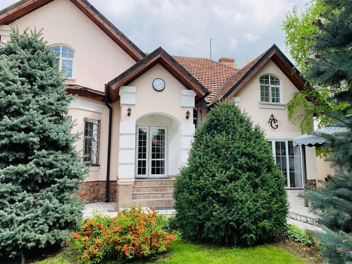 Astoria Garden Hotel Bișkek Exterior foto