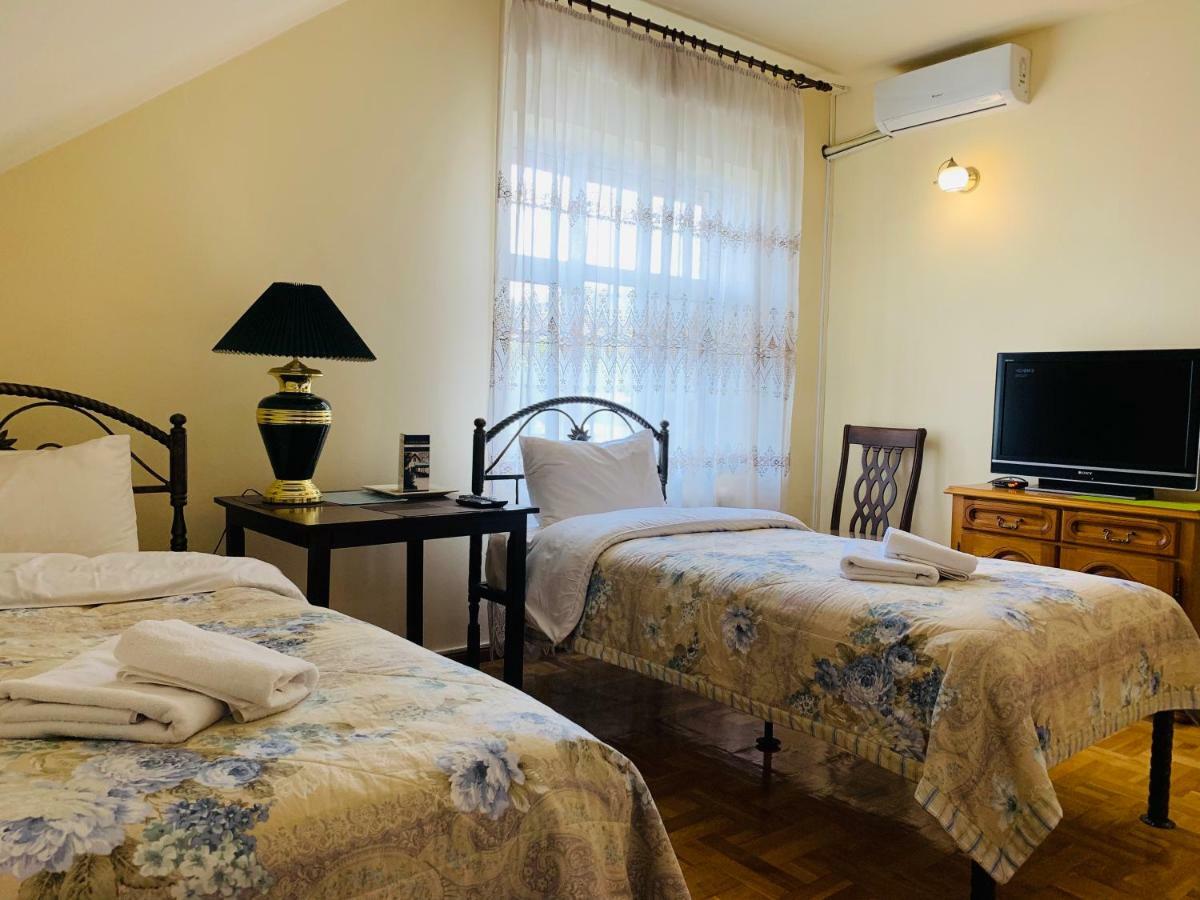 Astoria Garden Hotel Bișkek Exterior foto