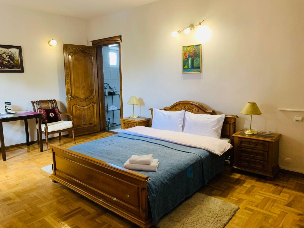 Astoria Garden Hotel Bișkek Exterior foto
